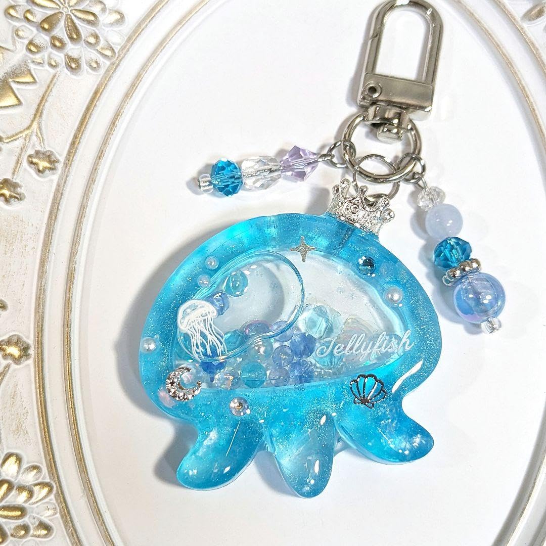 Amazon.co.jp: 水色クラゲのレジンキーホルダー 王冠 ハンドメイド 夏